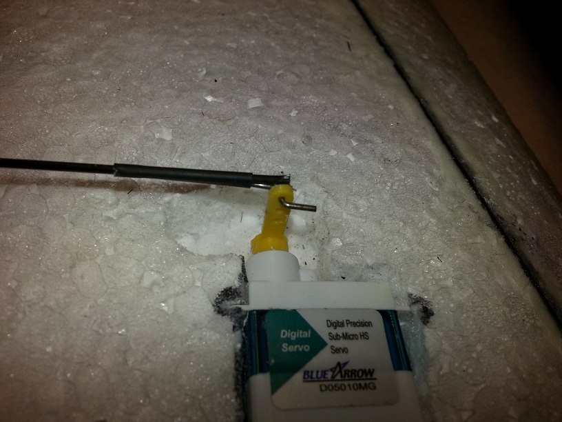 Commande d'aileron côté servo