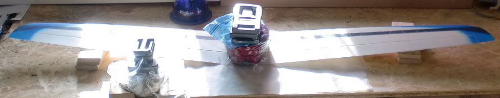 L'aile avec ses coupons en cours de stratification