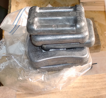 Un support en mousse est fabriqué pour éviter de déformer la verrière